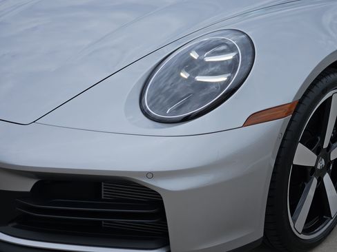 Certified 2026 Porsche 911 Carrera RWD image 12