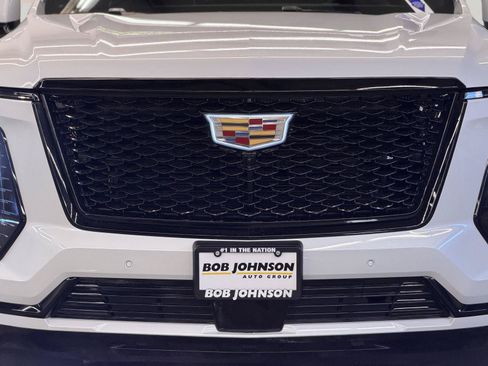 Used 2026 Cadillac Escalade ESV Sport AWD/4WD image 60