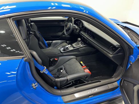 Used 2022 Porsche 911 GT3 RWD image 34