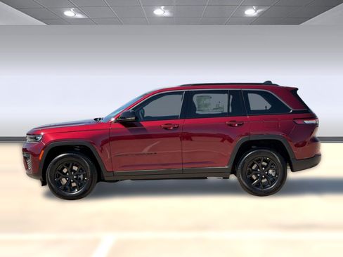 New 2026 Jeep Grand Cherokee Altitude AWD/4WD image 2