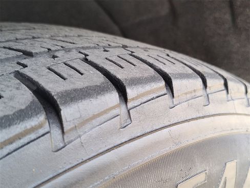 Used 2021 Chevrolet Equinox LS image 17