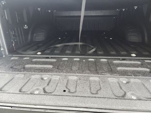 Used 2021 Ford F250 XLT w/ XLT Premium Package image 5