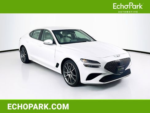 Used 2024 Genesis G70 2.5T image 1