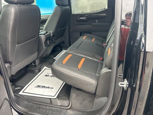 Used 2022 GMC Sierra 1500 AT4 w/ AT4 Premium Package image 13