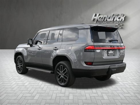 Used 2024 Lexus GX 550 w/ Cold Area Package image 9