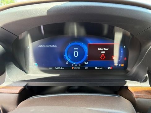 Used 2021 Ford Explorer King Ranch w/ Premium Technology Package AWD/4WD image 15