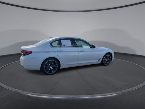 Used 2023 BMW 530i w/ Premium Package RWD image 9