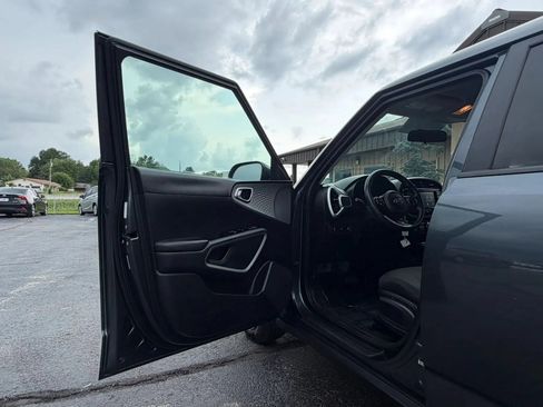 Used 2020 Kia Soul LX FWD image 14