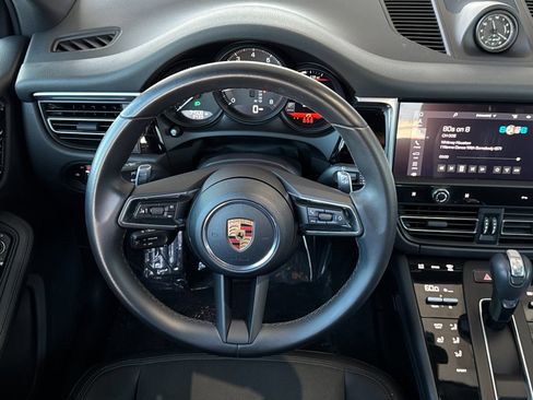 Used 2022 Porsche Macan AWD/4WD image 13