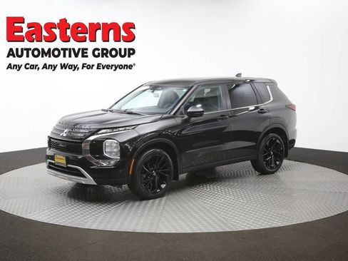 Used 2024 Mitsubishi Outlander SE AWD/4WD image 56