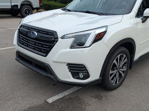 Used 2024 Subaru Forester Limited AWD/4WD image 9