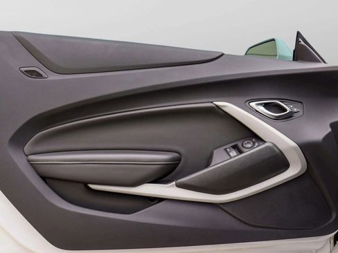 Used 2021 Chevrolet Camaro LT image 14