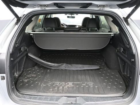 Used 2020 Subaru Outback Onyx Edition XT AWD/4WD image 6