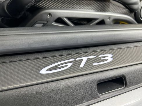 Used 2026 Porsche 911 GT3 RWD image 16