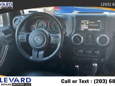 Used 2015 Jeep Wrangler Unlimited Sahara w/ Connectivity Group image 20