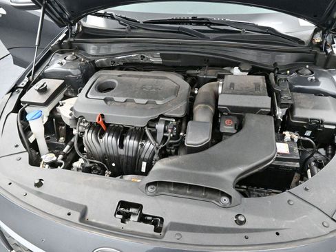 Used 2020 Kia Optima LX image 29