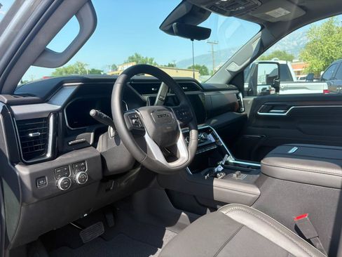 Used 2026 GMC Sierra 3500 Denali w/ Denali Reserve Package AWD/4WD image 7