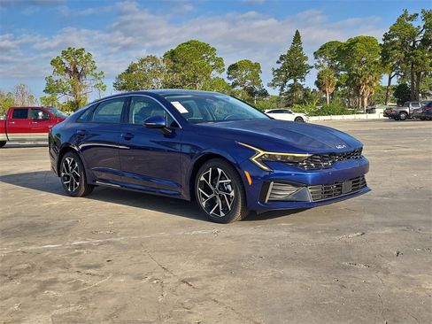 New 2026 Kia K5 EX image 2