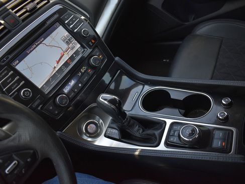 Used 2017 Nissan Maxima SR w/ Midnight Edition image 21