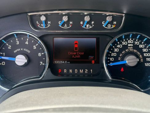 Used 2014 Ford F150 King Ranch w/ King Ranch Luxury Package AWD/4WD image 15