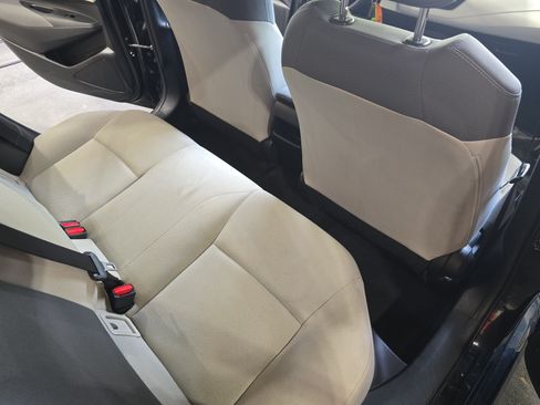 Used 2022 Toyota Corolla L FWD image 11