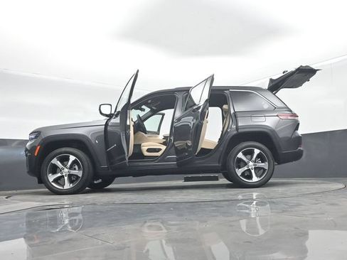New 2026 Jeep Grand Cherokee Limited RWD image 69