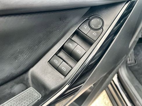 Used 2025 Chevrolet Equinox LT w/ Convenience Package II image 22