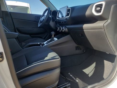 New 2026 Hyundai Venue SEL image 17