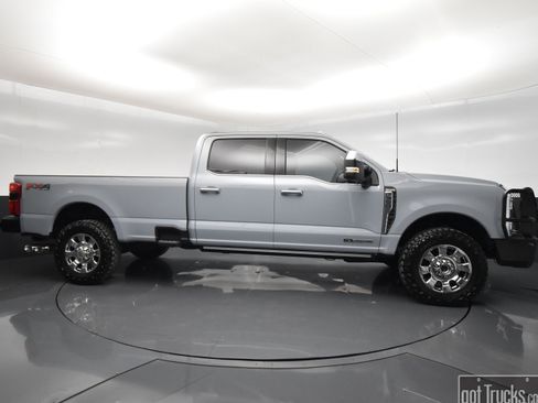 Used 2024 Ford F350 King Ranch w/ Chrome Package AWD/4WD image 53