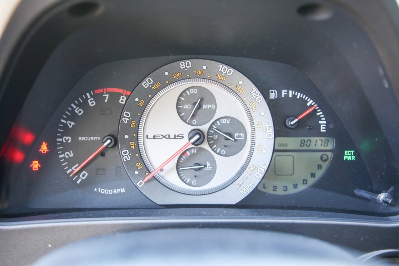 Used 2001 Lexus IS 300 w/ Leather Trim Pkg RWD image 40