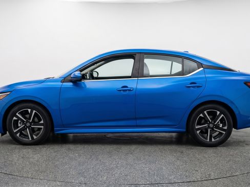 Used 2025 Nissan Sentra SV FWD image 5