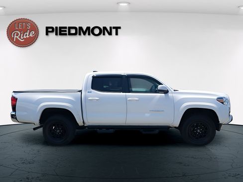 Used 2021 Toyota Tacoma SR5 RWD image 4