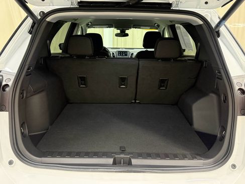 Certified 2024 Chevrolet Equinox LT FWD image 17