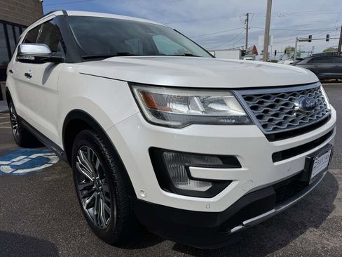 Used 2016 Ford Explorer Platinum AWD/4WD image 3