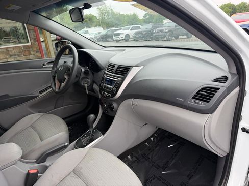 Used 2016 Hyundai Accent SE w/ Option Group 02 FWD image 20