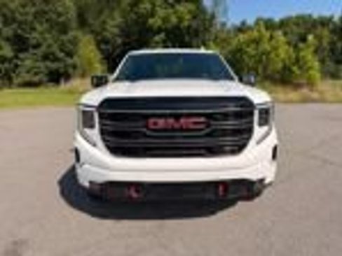 Used 2025 GMC Sierra 1500 AT4 AWD/4WD image 3