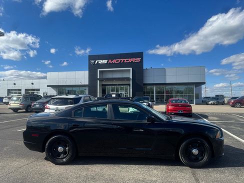Used 2013 Dodge Charger Police w/ Street Appearance Group RWD image 4