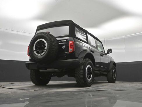 Used 2024 Ford Bronco Black Diamond w/ Sasquatch Package AWD/4WD image 37
