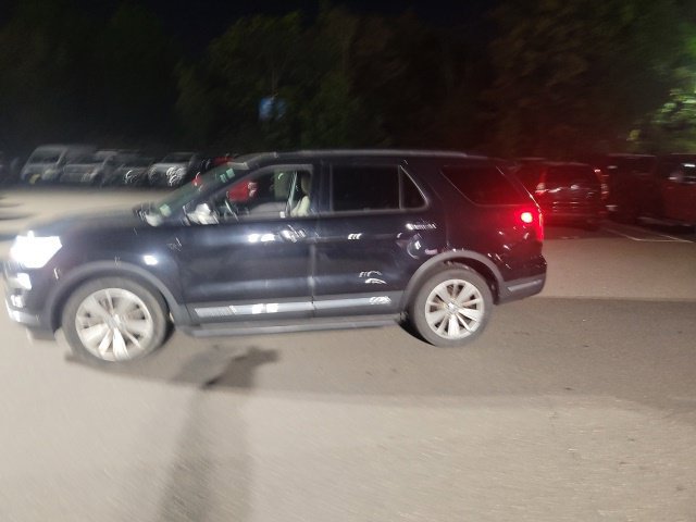 Used 2019 Ford Explorer Limited w/ Ford Safe & Smart Package AWD/4WD image 3