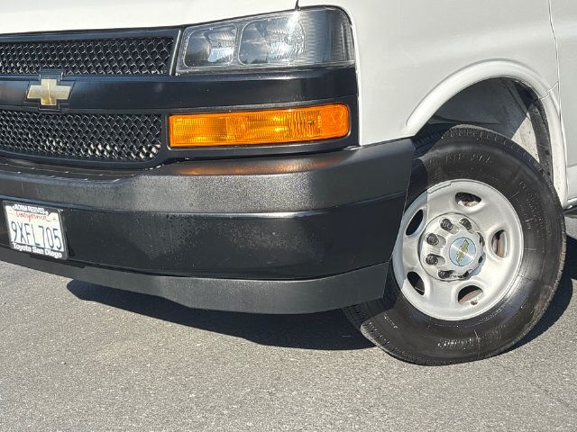Used 2023 Chevrolet Express 3500 LS RWD image 3