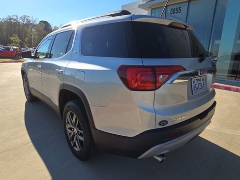 Used 2017 GMC Acadia SLT image 3