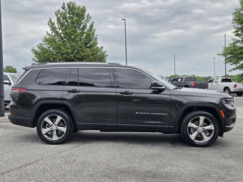 Used 2022 Jeep Grand Cherokee L Limited RWD image 6