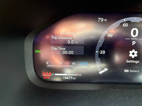 Used 2025 Toyota RAV4 Limited w/ Advanced Technology Package FWD image 11