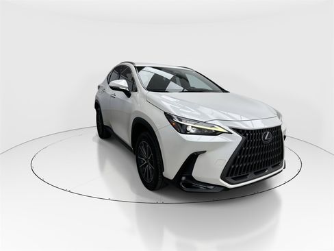 Used 2022 Lexus NX 250 FWD image 2