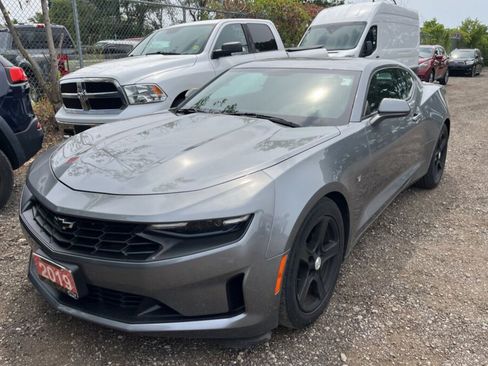 Used 2019 Chevrolet Camaro LT w/ Technology Package RWD image 2