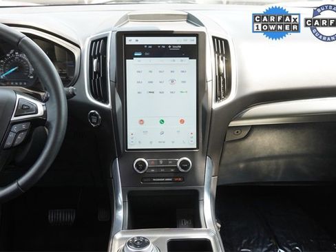 Used 2024 Ford Edge Titanium image 15