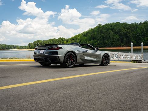 Used 2023 Chevrolet Corvette Z06 RWD image 28
