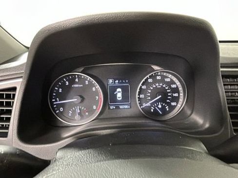 Used 2018 Hyundai Elantra SEL FWD image 18