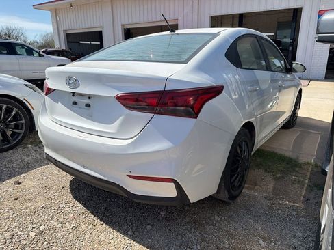 Used 2019 Hyundai Accent SE image 8