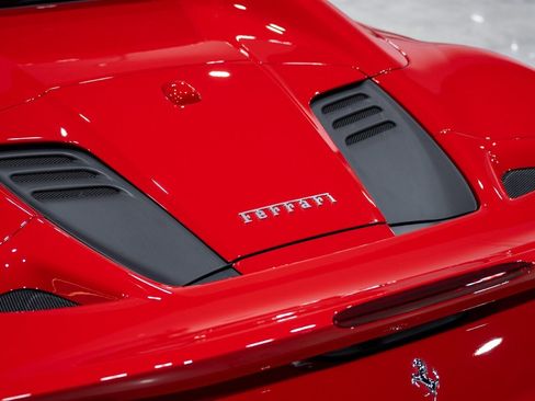 Used 2021 Ferrari F8 Tributo image 71